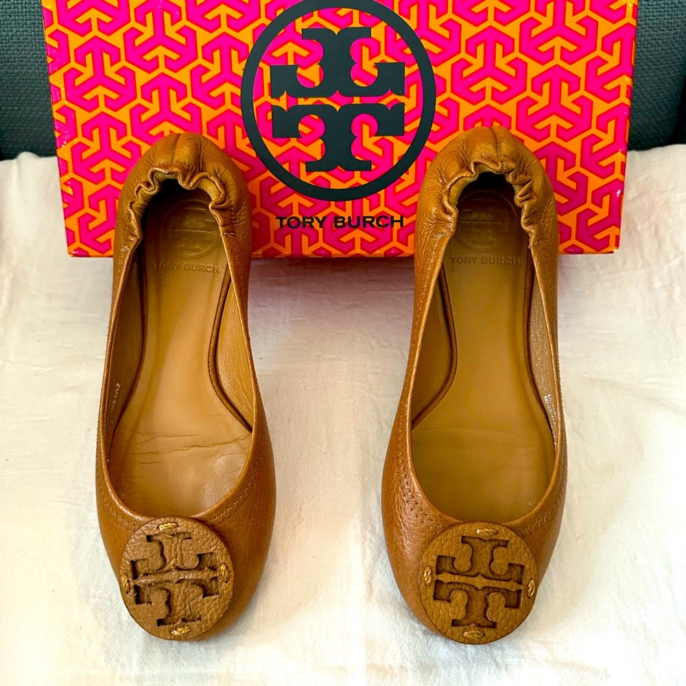 Tory Burch Reva Tumbled Leather Ballet Flats in Royal Tan